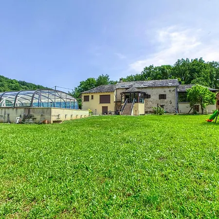 Grand Piscine, L'estrebaldie Aveyron *