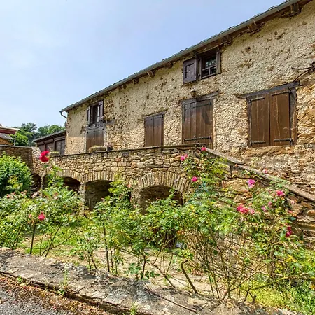 Villa Grand Piscine, L'estrebaldie Aveyron Centres