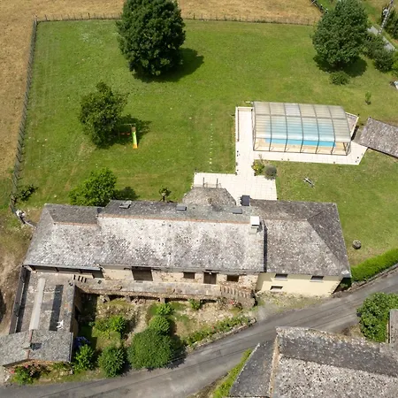 Vila Grand Piscine, L'estrebaldie Aveyron